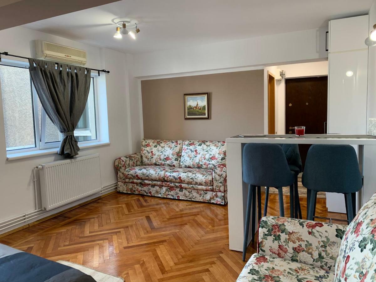 I Studio Bucarest Extérieur photo